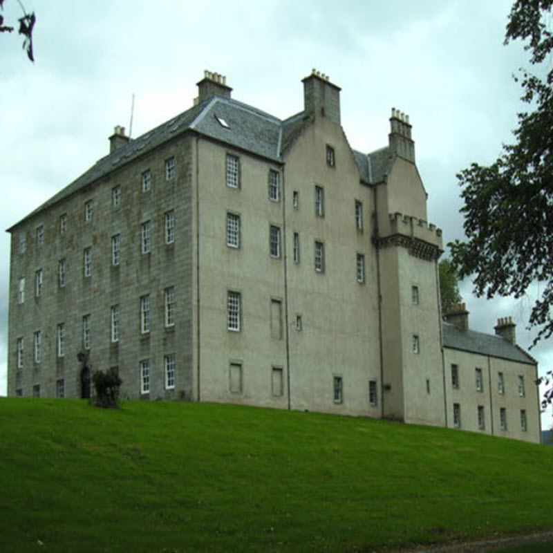 Grant Castle linked to Grant surname and Clan.